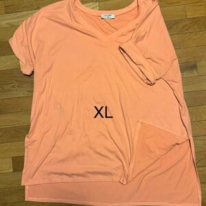 Zenana Outfitters Peach V-Neck Short Sleeve Top